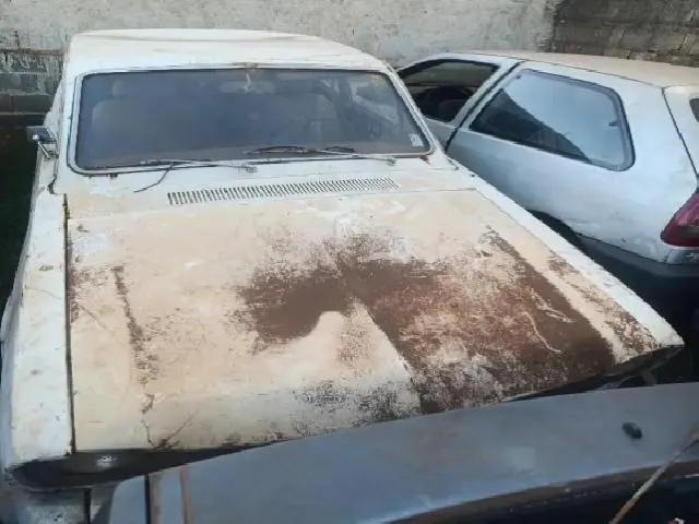Lote 20 · FORD/CORCEL 1973 — sucata