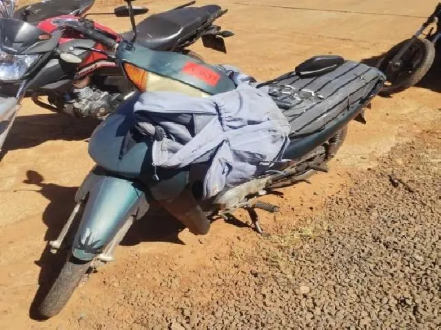 Lote 1 · HONDA/C100 BIZ 2005 — conservado