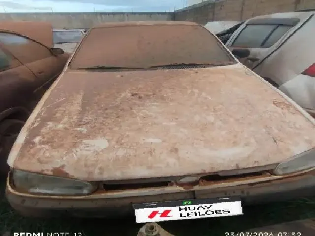 Lote 27 · VW/GOL CLI 1996 — sucata