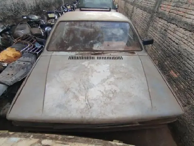 Lote 17 · VW/SAVEIRO GL 1.8 1992 — sucata
