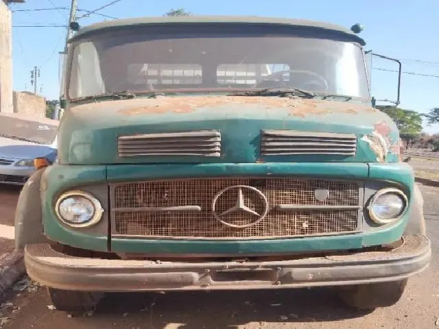 Lote 13 · M.BENZ/L 1111 1969 — sucata